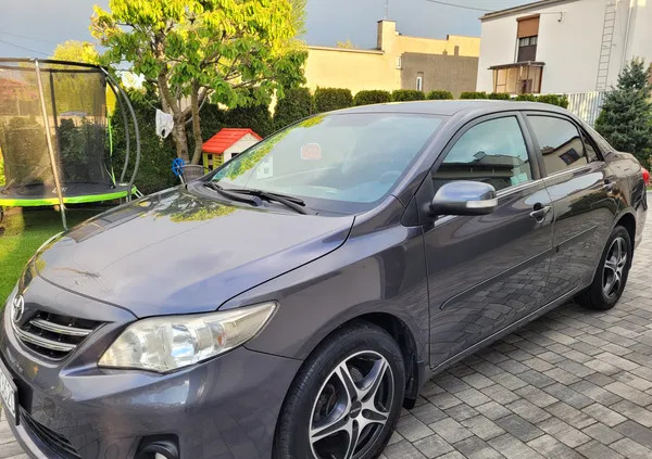 wielkopolskie Toyota Corolla cena 28900 przebieg: 139600, rok produkcji 2011 z Września